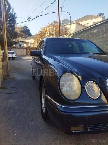 Mercedes E 240 1998, 331,000 km - 2.4 l - Bakı
