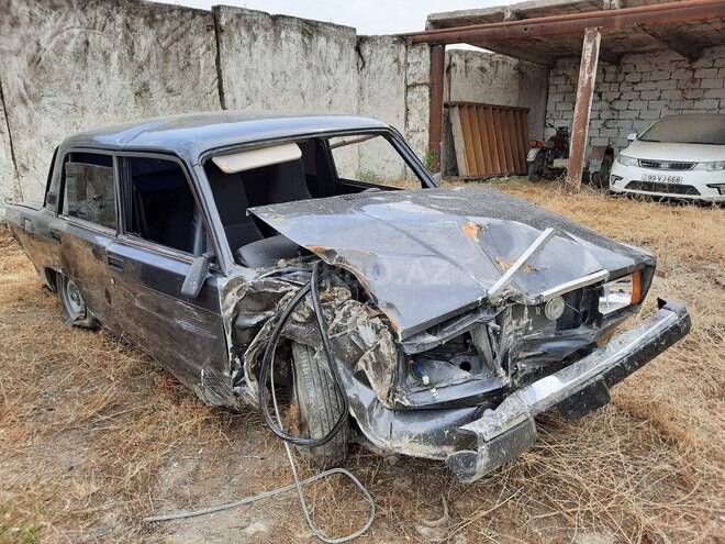 LADA (VAZ) 2107 2010, 40,986 km - 1.6 l - Şabran