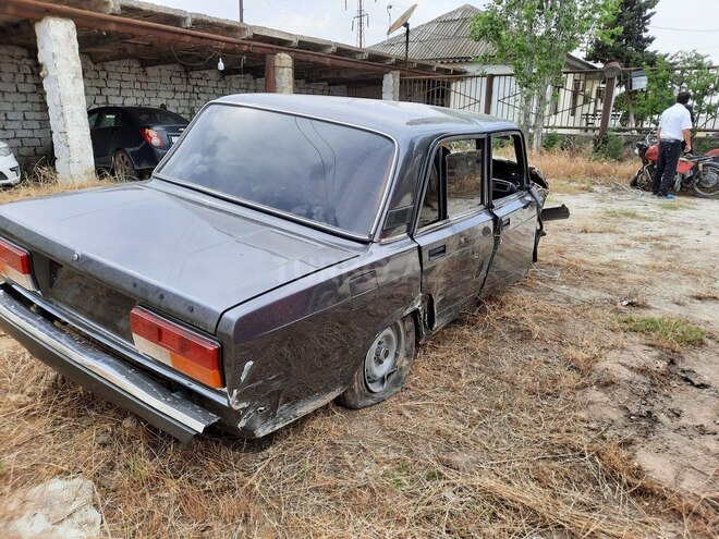 LADA (VAZ) 2107 2010, 40,986 km - 1.6 l - Şabran