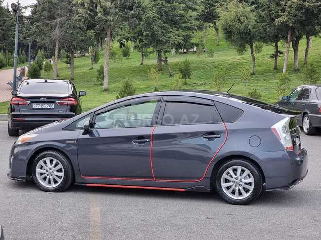 Toyota Prius 2011, 240,000 km - 1.8 л - Bakı