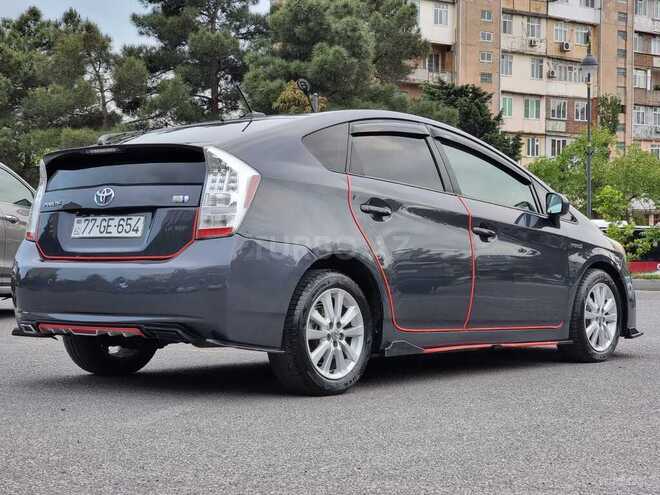 Toyota Prius 2011, 240,000 km - 1.8 л - Bakı
