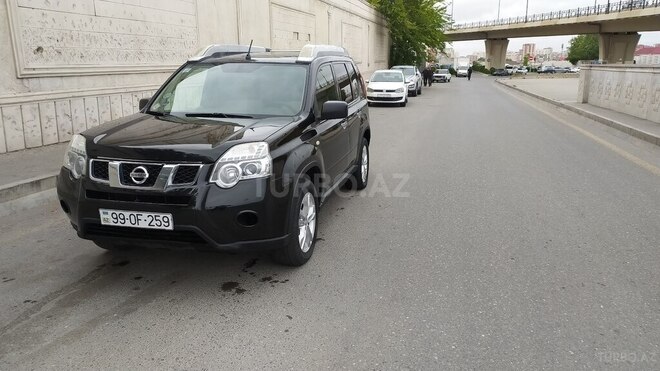 Nissan X-Trail 2013, 177,000 km - 2.5 l - Bakı