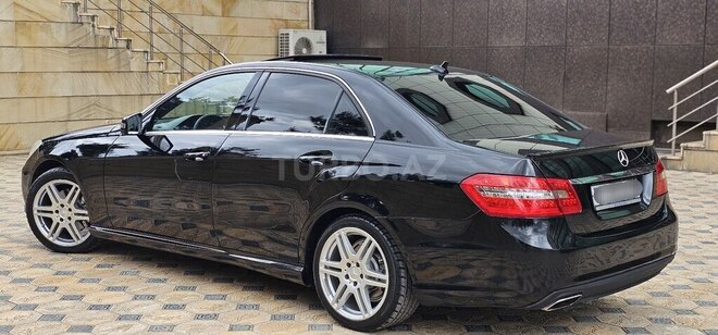 Mercedes E 220 d 2012, 203,000 km - 2.2 l - Gəncə