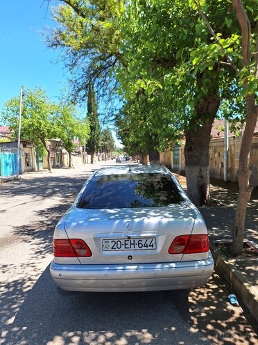 Mercedes E 200 1997, 310,000 km - 2.0 l - Tovuz