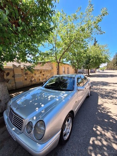Mercedes E 200 1997, 310,000 km - 2.0 l - Tovuz