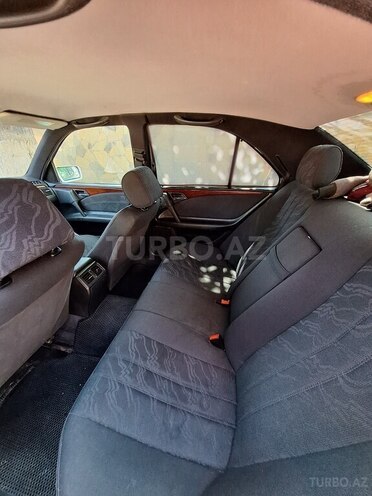 Mercedes E 200 1997, 310,000 km - 2.0 l - Tovuz