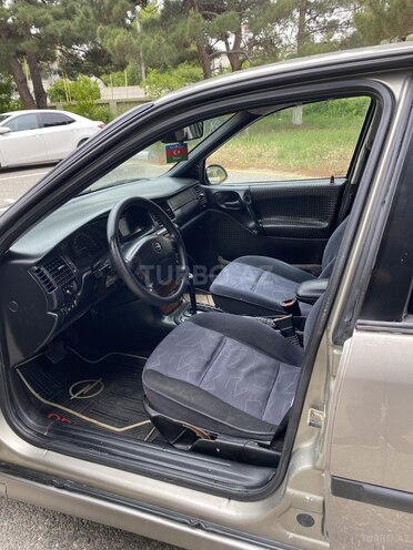Opel Vectra 1997, 317,000 km - 1.8 l - Sumqayıt