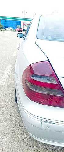 Mercedes E 220 d 2005, 306,000 km - 2.2 л - Bakı