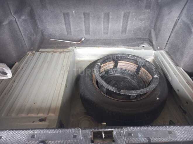 Mercedes E 200 1997, 345,123 km - 2.0 l - Qazax