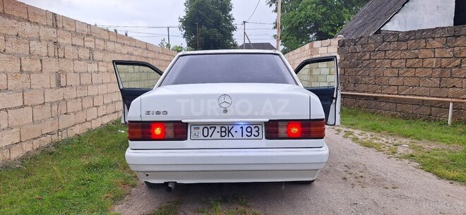 Mercedes 190 1992, 400,000 km - 2.0 л - Astara