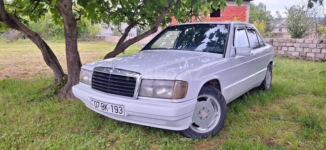 Mercedes 190 1992, 400,000 km - 2.0 л - Astara