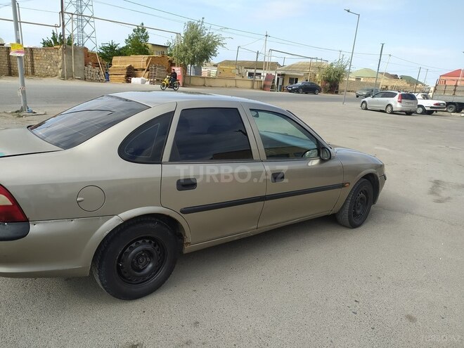 Opel Vectra 1997, 100,000 km - 2.0 l - Bakı