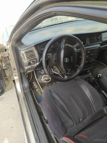 Opel Vectra 1997, 100,000 km - 2.0 l - Bakı