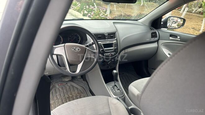 Hyundai Accent 2015, 129,000 km - 1.6 л - Bakı