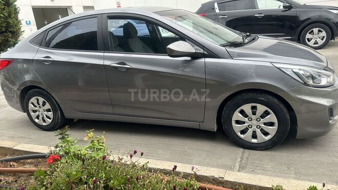 Hyundai Accent 2015, 129,000 km - 1.6 л - Bakı