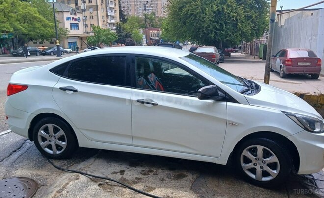Hyundai Accent 2012, 185,000 km - 1.4 l - Bakı