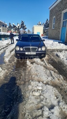 Mercedes E 220 d 2000, 433,000 km - 2.2 l - Masallı