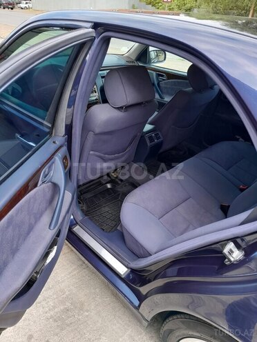 Mercedes E 220 d 2000, 433,000 km - 2.2 l - Masallı