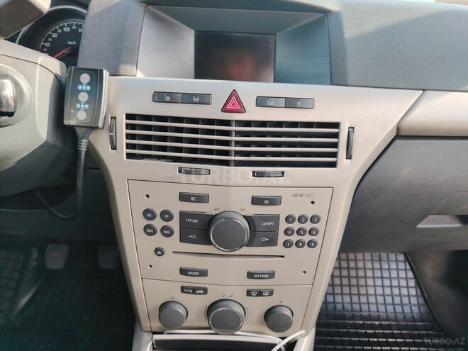 Opel Astra 2007, 297,000 km - 1.4 л - Gəncə