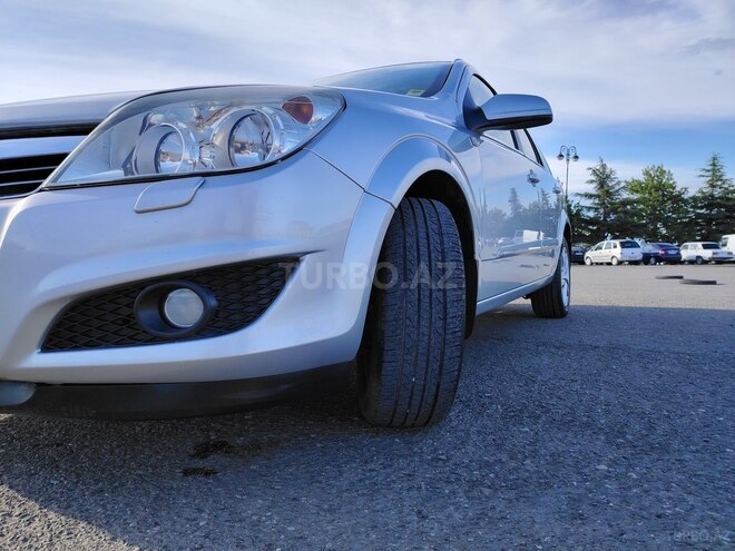 Opel Astra 2007, 297,000 km - 1.4 л - Gəncə