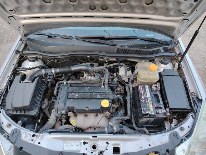Opel Astra 2007, 297,000 km - 1.4 л - Gəncə