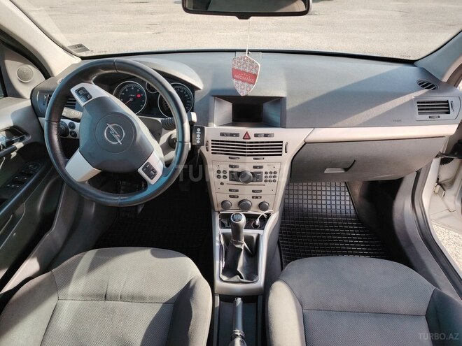 Opel Astra 2007, 297,000 km - 1.4 л - Gəncə