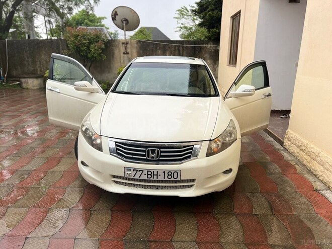 Honda Accord 2008, 360,000 km - 2.4 l - Astara
