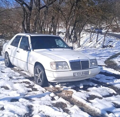 Mercedes C 220 1994, 200,000 km - 2.2 л - Sumqayıt