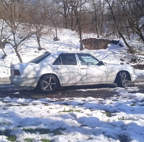 Mercedes C 220 1994, 200,000 km - 2.2 л - Sumqayıt