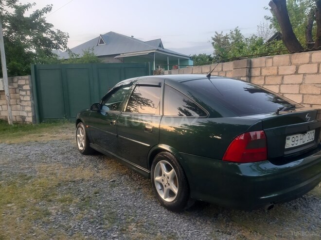 Opel Vectra 1999, 352,111 km - 1.6 l - Zaqatala