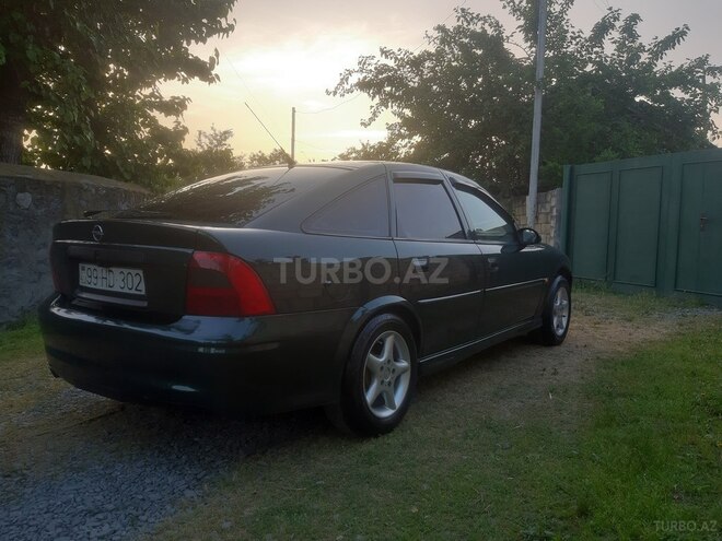 Opel Vectra 1999, 352,111 km - 1.6 l - Zaqatala