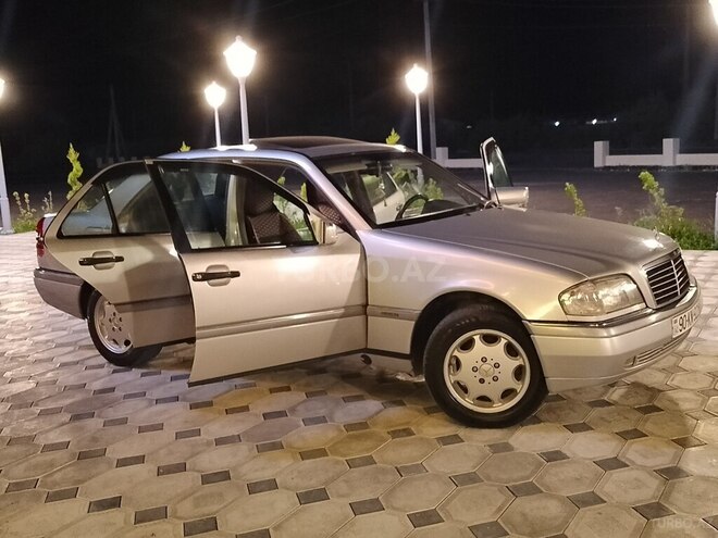 Mercedes C 180 1996, 435,000 km - 1.8 l - Saatlı