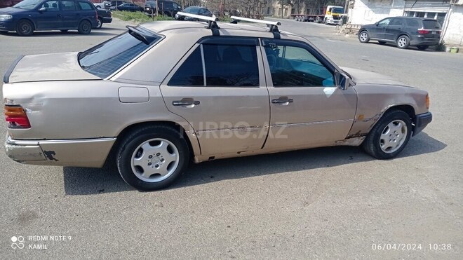Mercedes E 220 1992, 500,000 km - 2.2 l - Bakı