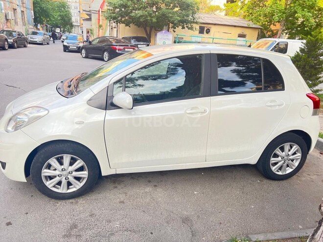 Toyota Yaris 2010, 125,000 km - 1.3 l - Bakı