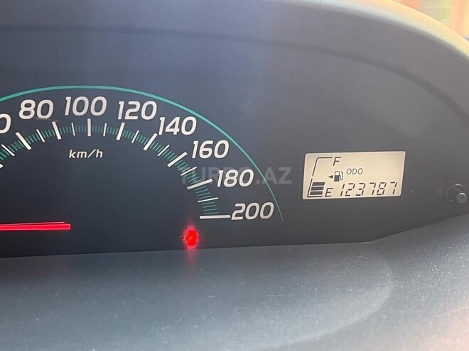 Toyota Yaris 2010, 125,000 km - 1.3 l - Bakı