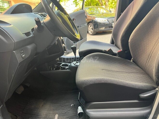 Toyota Yaris 2010, 125,000 km - 1.3 l - Bakı