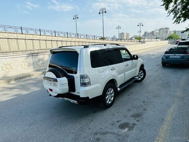Mitsubishi Pajero 2008, 196,000 km - 3.0 l - Bakı