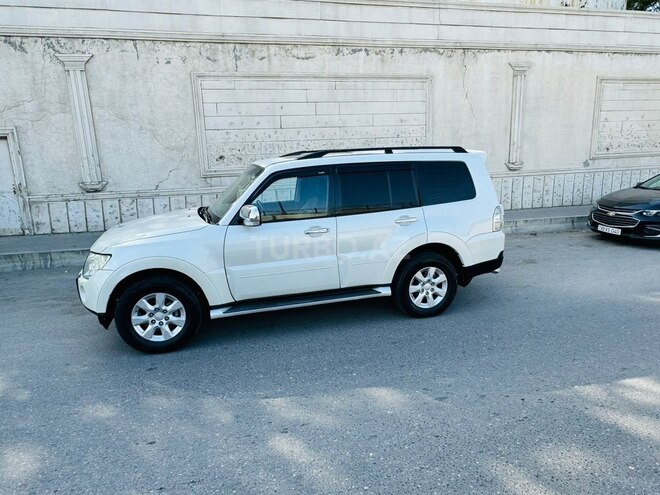 Mitsubishi Pajero 2008, 196,000 km - 3.0 l - Bakı