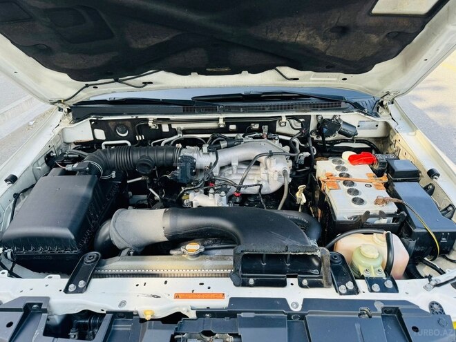Mitsubishi Pajero 2008, 196,000 km - 3.0 l - Bakı
