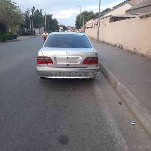 Mercedes E 220 d 1998, 333,000 km - 2.2 л - Bakı