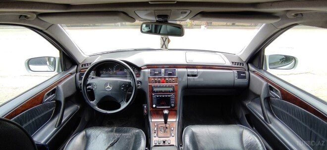 Mercedes E 240 2000, 396,000 km - 2.6 l - Gəncə
