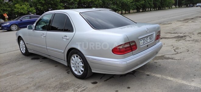 Mercedes E 240 2000, 396,000 km - 2.6 l - Gəncə