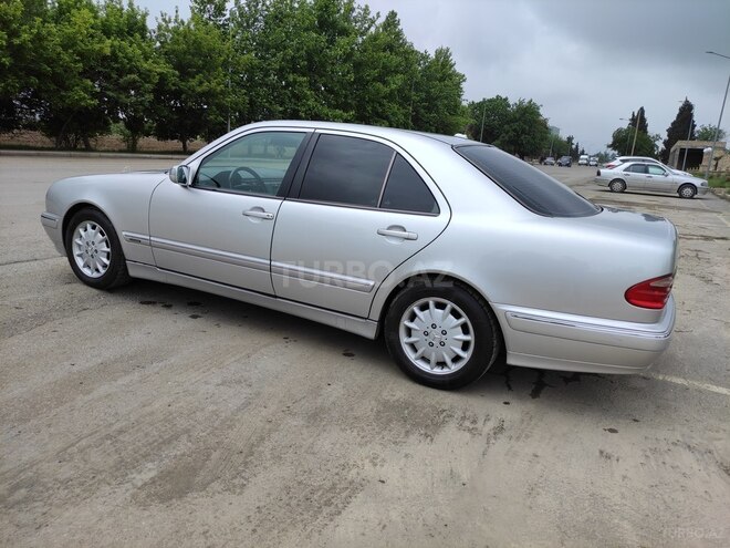 Mercedes E 240 2000, 396,000 km - 2.6 l - Gəncə
