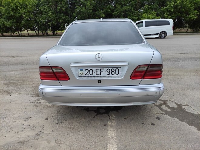 Mercedes E 240 2000, 396,000 km - 2.6 l - Gəncə