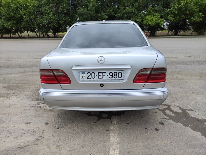 Mercedes E 240 2000, 396,000 km - 2.6 l - Gəncə