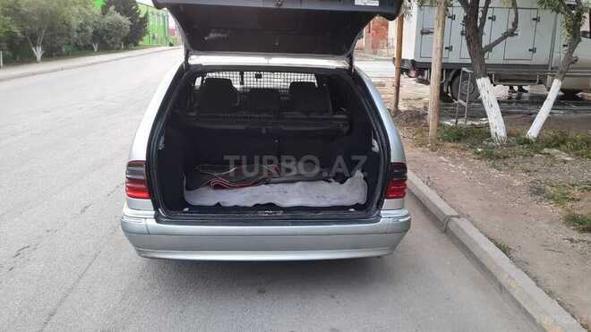 Mercedes E 220 d 2001, 447,409 km - 2.2 л - Sumqayıt