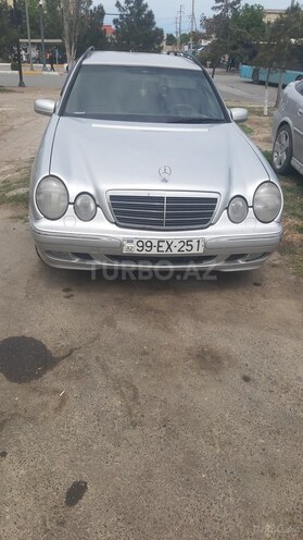 Mercedes E 220 d 2001, 447,409 km - 2.2 л - Sumqayıt