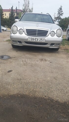 Mercedes E 220 d 2001, 447,409 km - 2.2 л - Sumqayıt