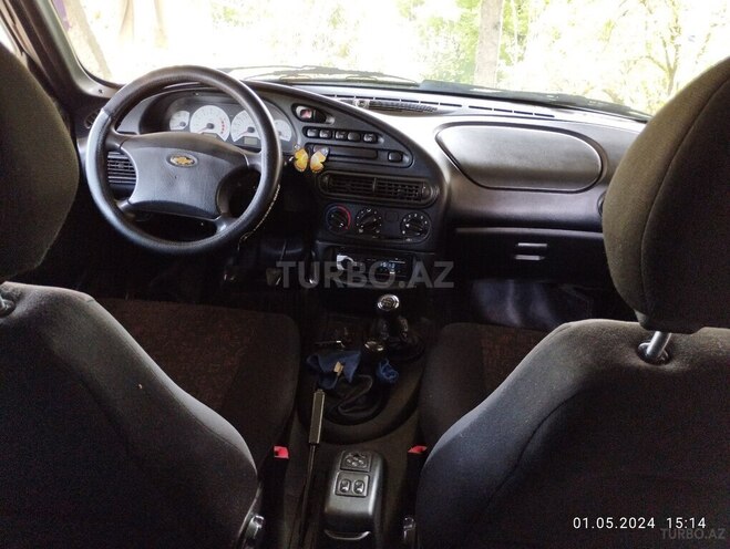 Chevrolet Niva 2006, 245,000 km - 1.7 л - Lerik