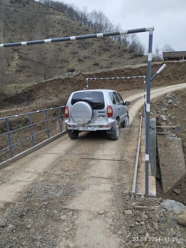 Chevrolet Niva 2006, 245,000 km - 1.7 л - Lerik